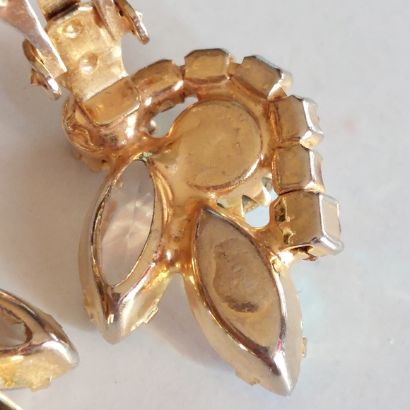 Juliana DeLizza & Elster stunning AB and clear rhinestone goldtone clip earrings - Picture 7 of 15